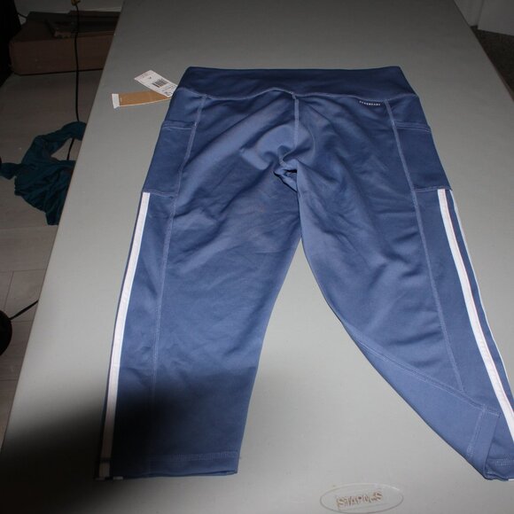 Blue Adidas Athletic Capris Size XL New - Picture 4 of 5
